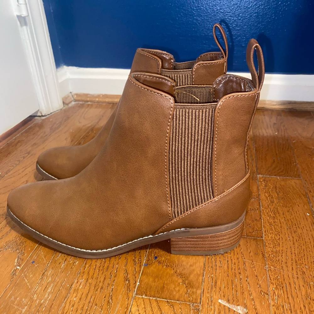 American Eagle Outfitters, Brown leather, Pull-On ankle boots for women, US 7